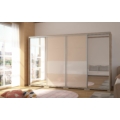 Kép 2/3 - BOND 318 cm magasfényű gardrób 2 TÜKÖRREL - Sonoma Tölgy / Magasfényű Beige üveg / Magasfényű Fehér üveg